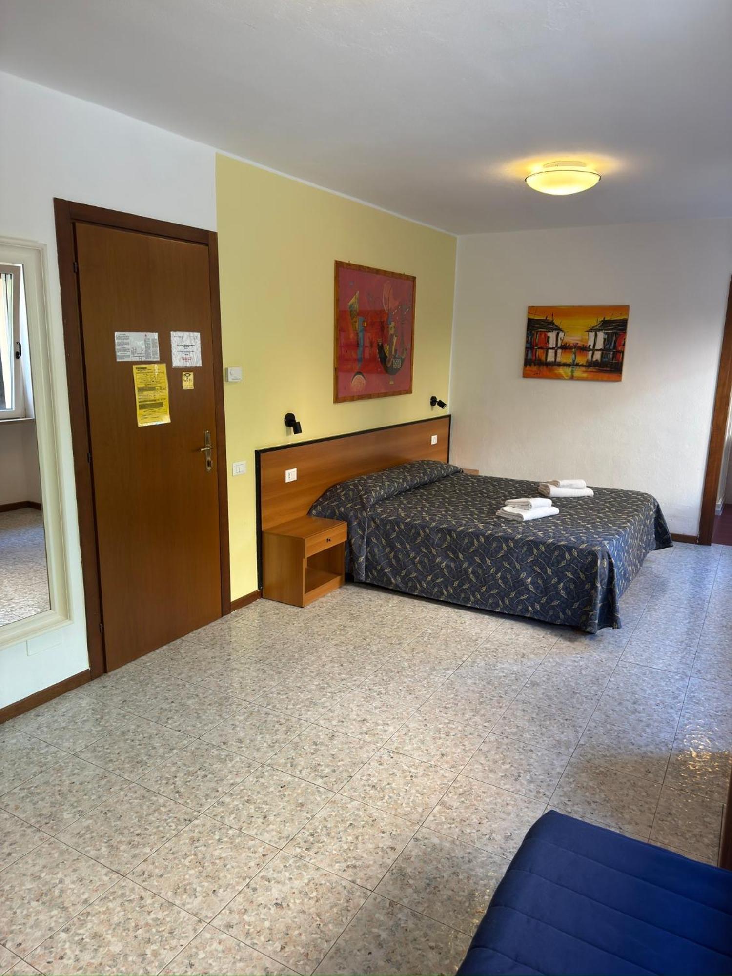 Hotel Benacus Bardolino Kültér fotó