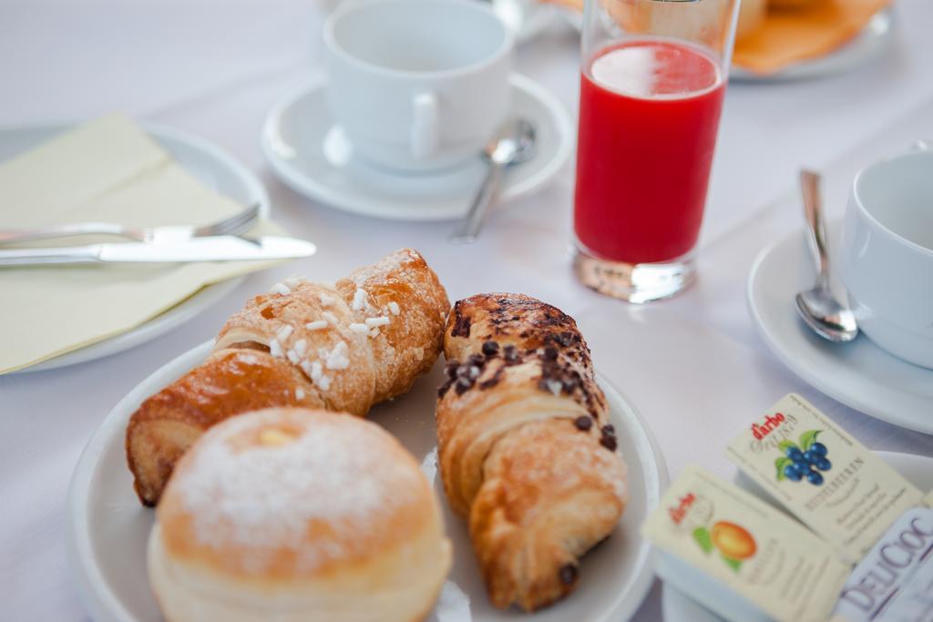 Hotel Benacus Bardolino Kültér fotó
