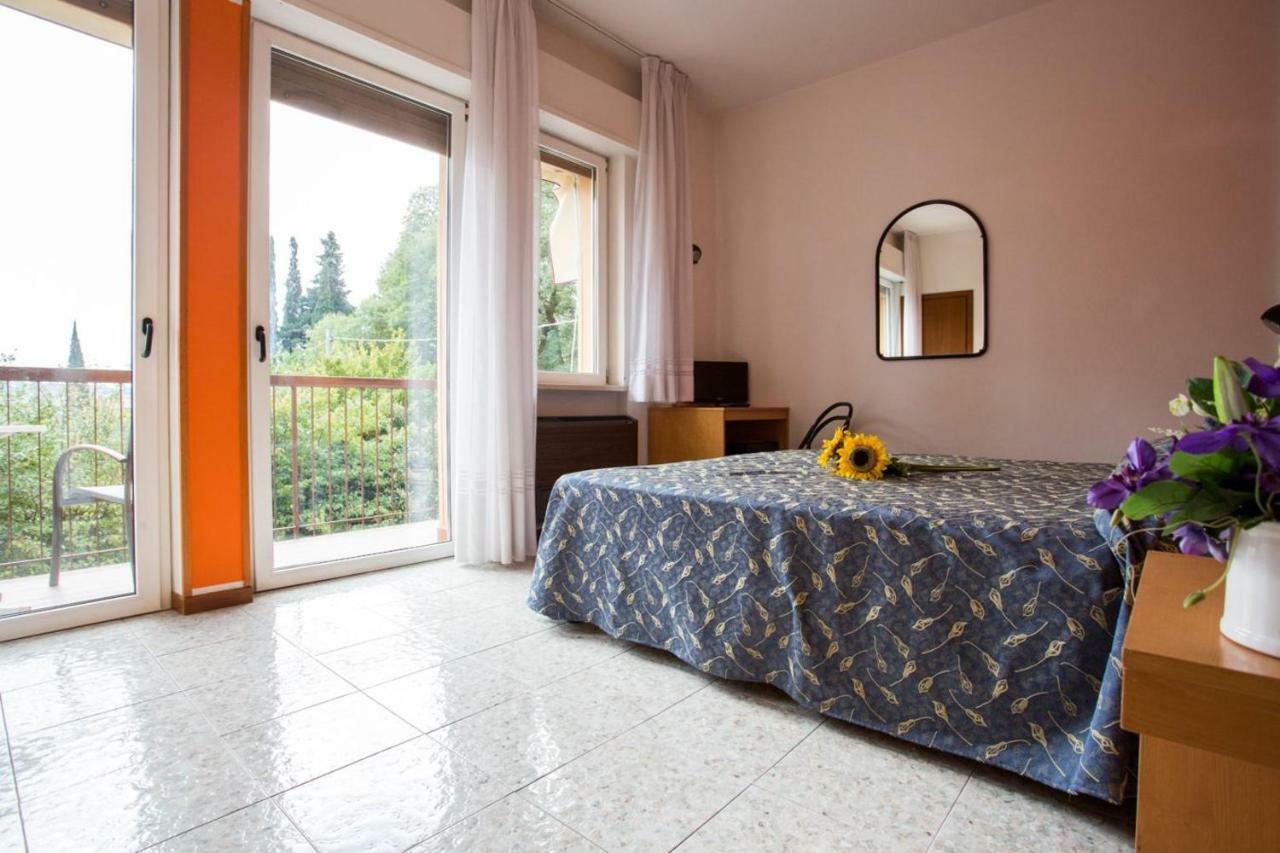 Hotel Benacus Bardolino Kültér fotó
