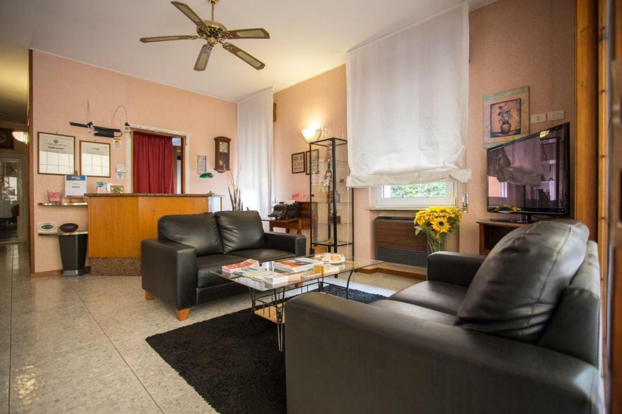 Hotel Benacus Bardolino Kültér fotó